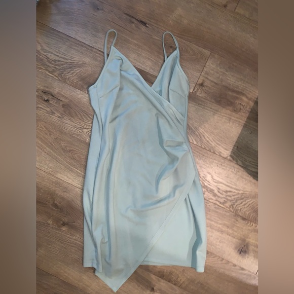 Green Mock Wrap Dress - Picture 3 of 4